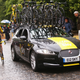 Illustration for article titled Pro Cycling Is The Only Place Where Cars And Bikes Get Along (Kinda)
